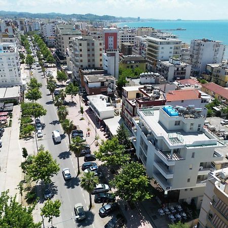 Hotel Vila Emes Durrës Exteriör bild