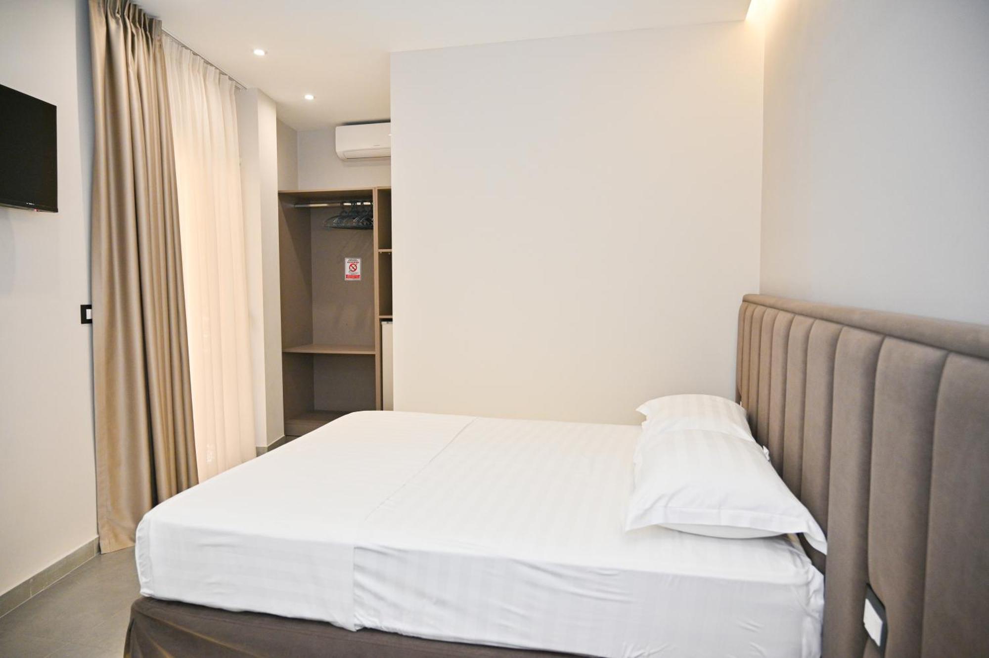 Hotel Vila Emes Durrës Rum bild