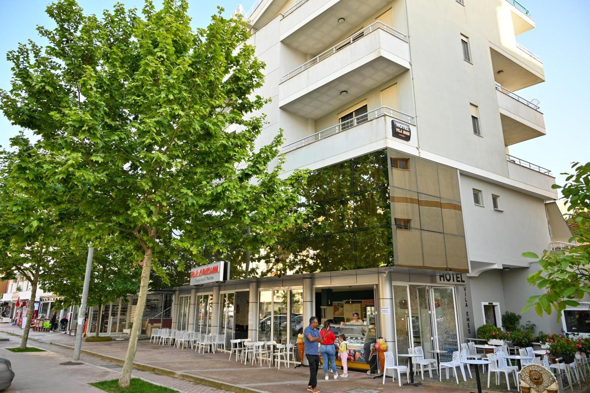 Hotel Vila Emes Durrës Exteriör bild